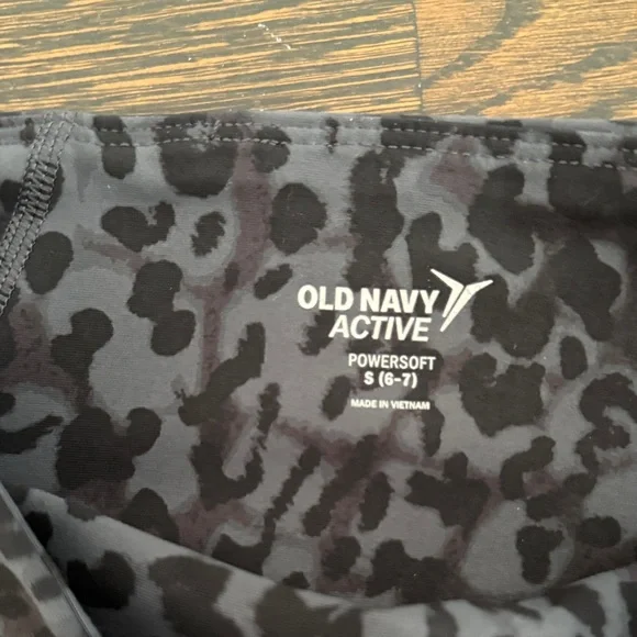 Old Navy Black and Gray Leopard Print Kids Leggings - Picture 2 of 2